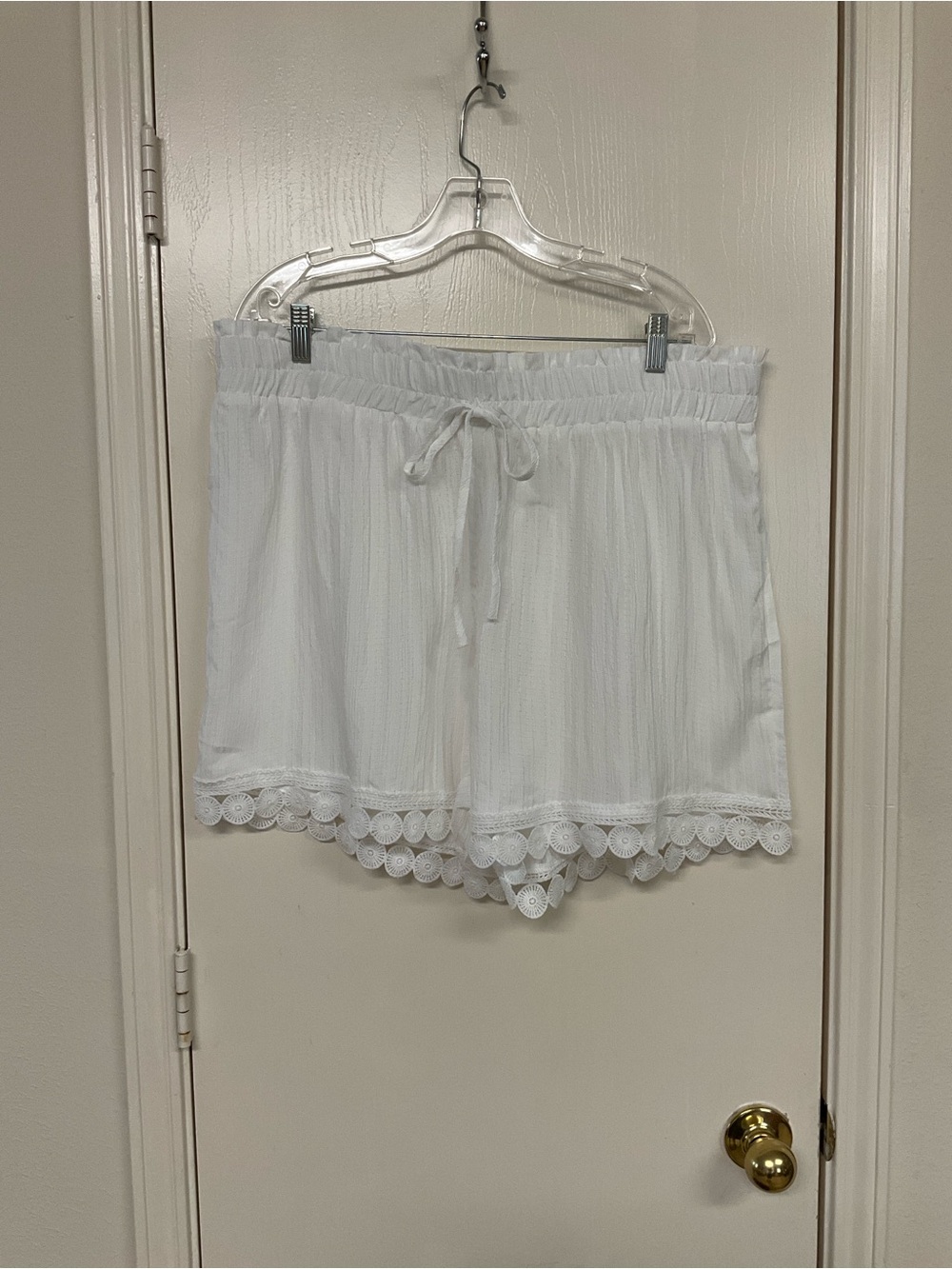 White Lace Trim Women's Casual Shorts